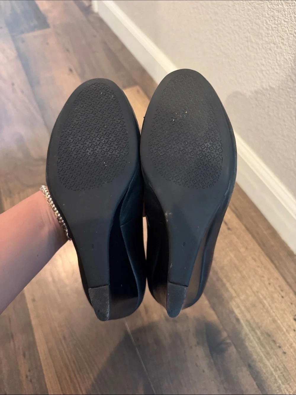 Tory Burch Sally Wedge Pump Black Leather Logo Round-Toe Flats Size 8 - Picture 8 of 8